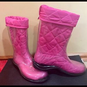 NWOT Twoality rain boots + boot sock! Size 9